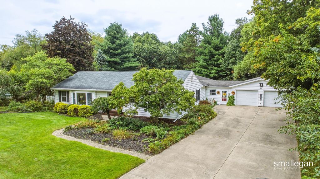 610 W Ellis Avenue, Belding