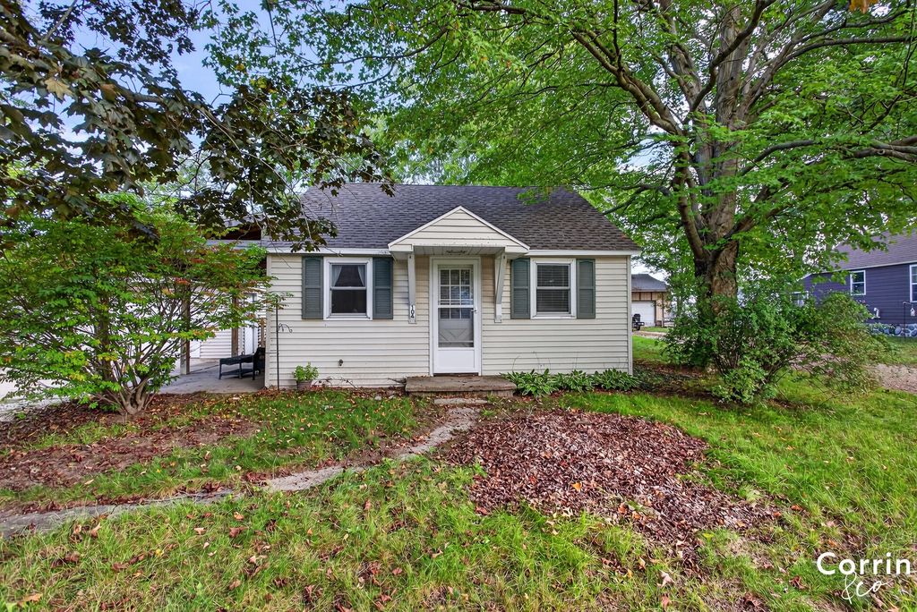 104 Tamarack Street, Allegan