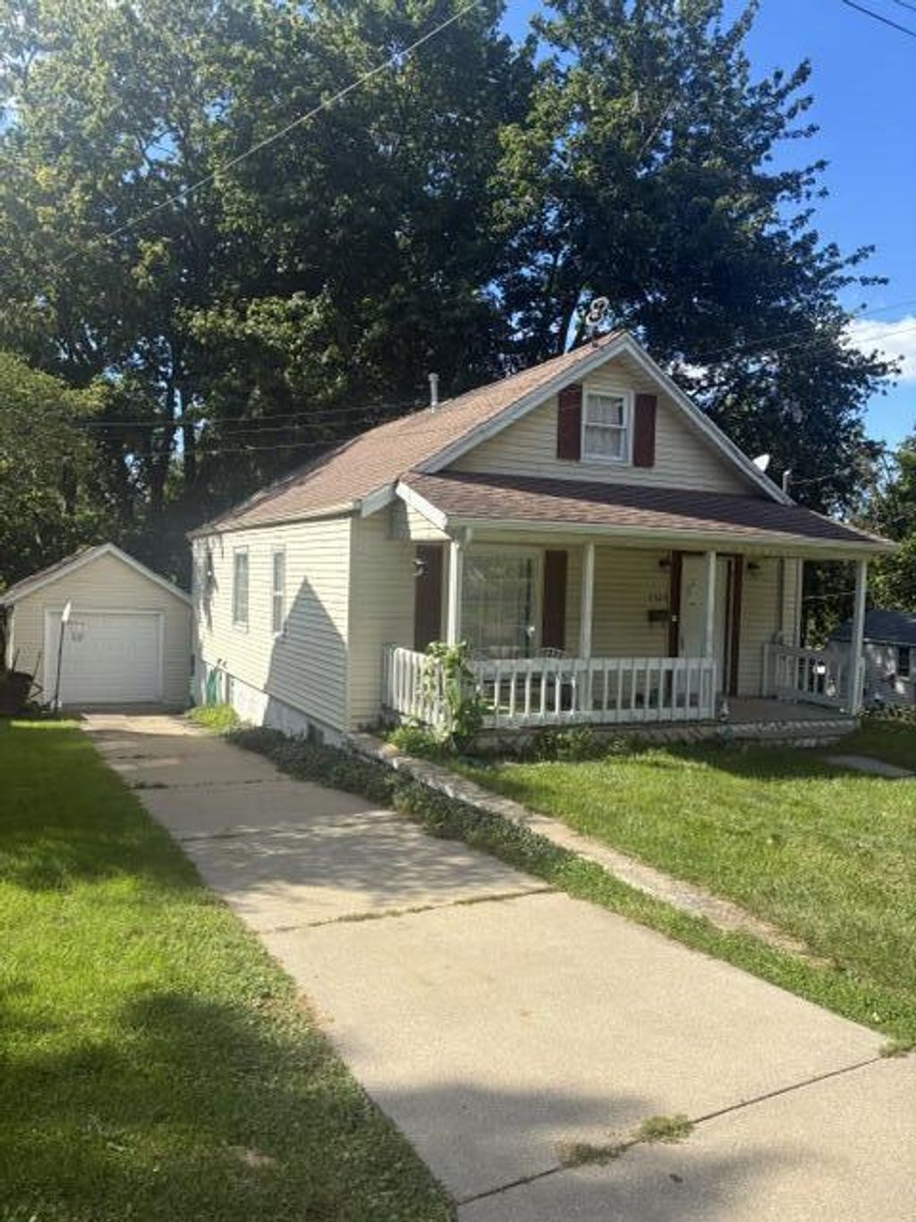 3325 Paris Avenue Ne, Grand Rapids