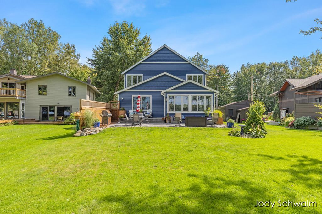 7121 Hass Drive Ne, Comstock Park