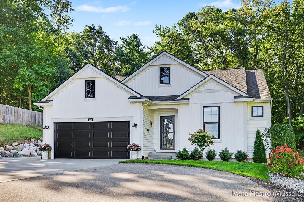 426 145th Avenue, Caledonia