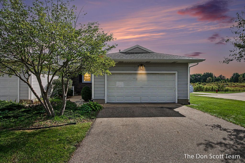 282 Creekside Street Nw, Sparta