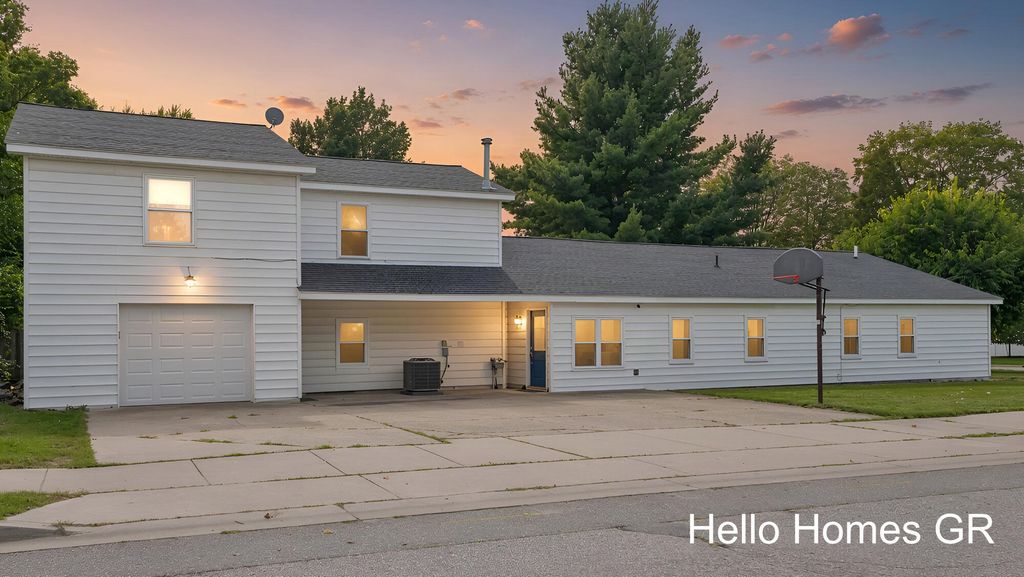 415 Grand Rapids Street, Middleville