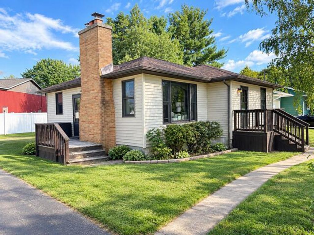 328 Doris Street Nw, Sparta