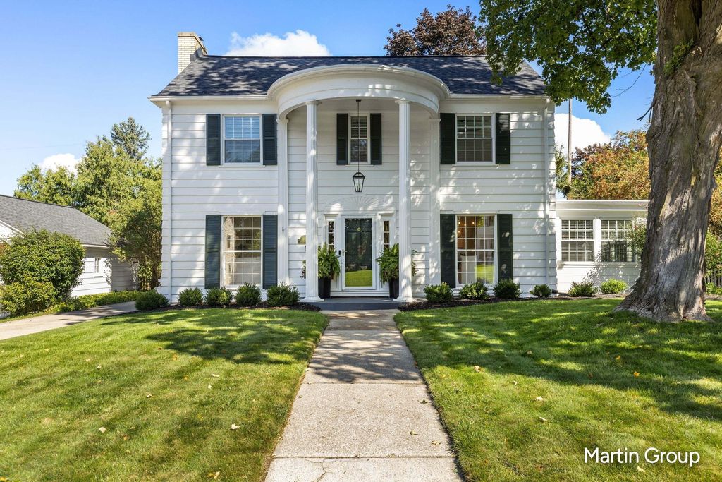 485 Marywood Drive Ne, Grand Rapids