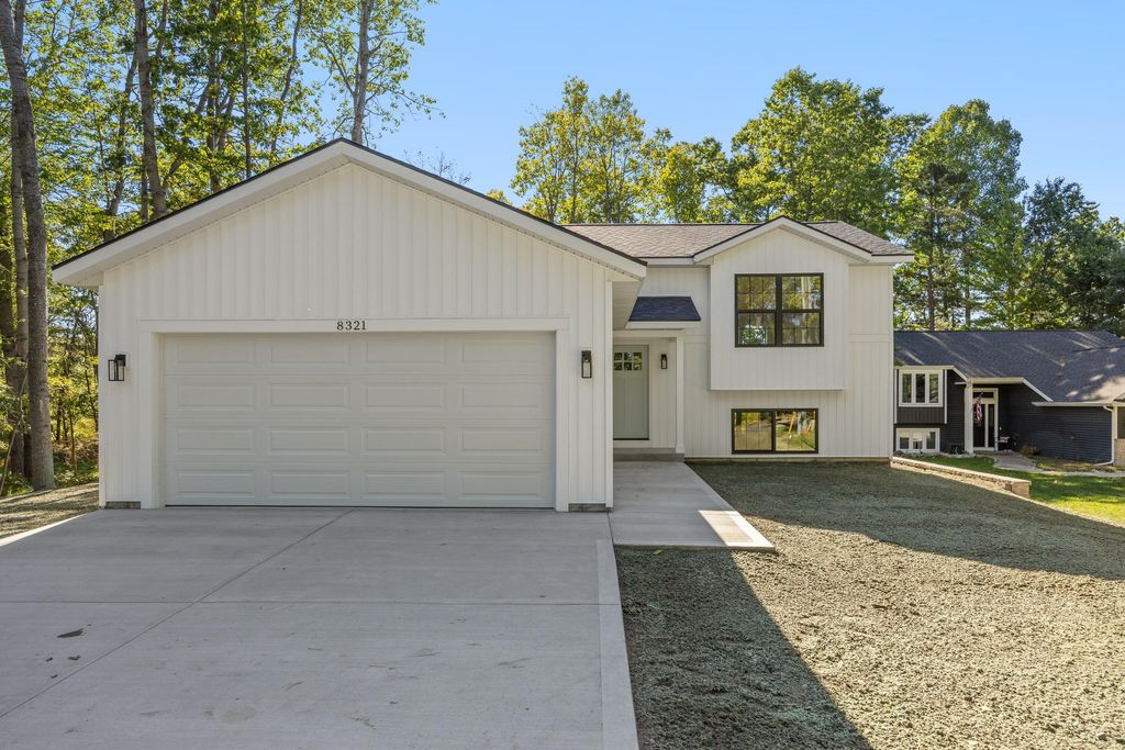 8321 W Royal Road Unit: 46, Stanwood