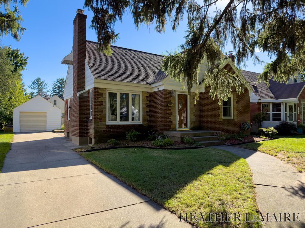910 Nevada Street Se, Grand Rapids