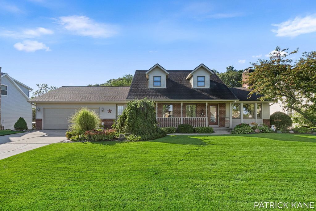 8618 Cedar Lake Drive, Jenison