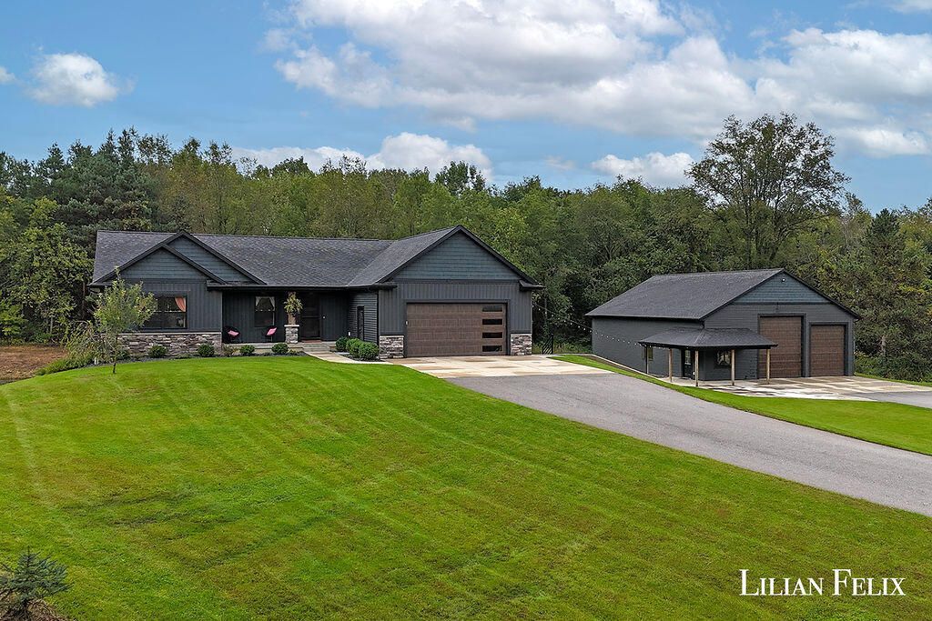 2611 Adams Street, Hudsonville