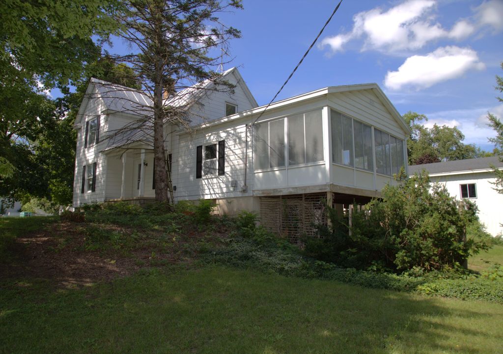 1197 144th Avenue, Wayland