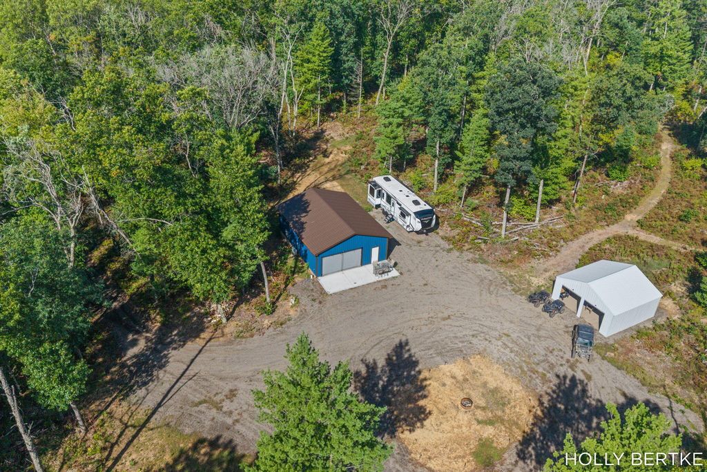 4152 E Creek Wood Drive, Chase
