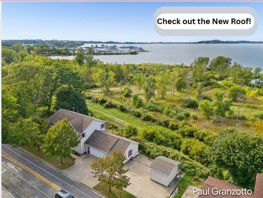 1524 Lakeshore Drive, Muskegon