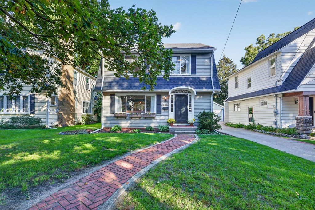328 Glenhaven Avenue Nw, Grand Rapids