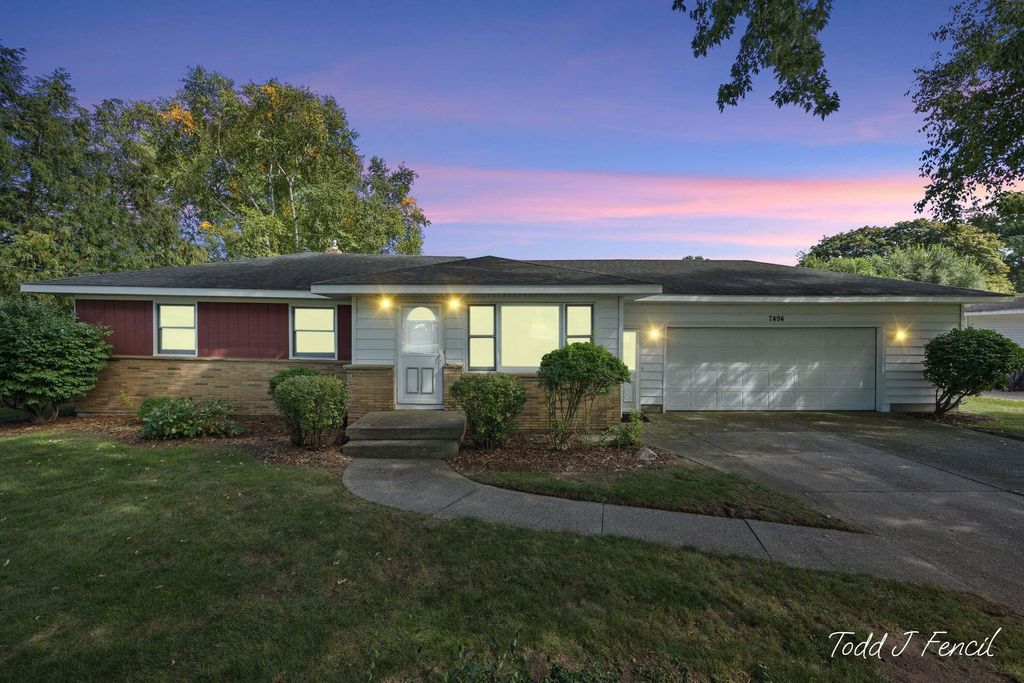 7494 Louise Avenue, Jenison