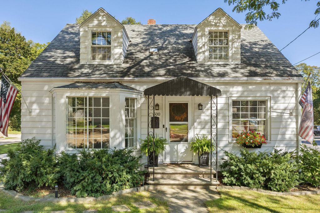 500 W Grove Street, Greenville