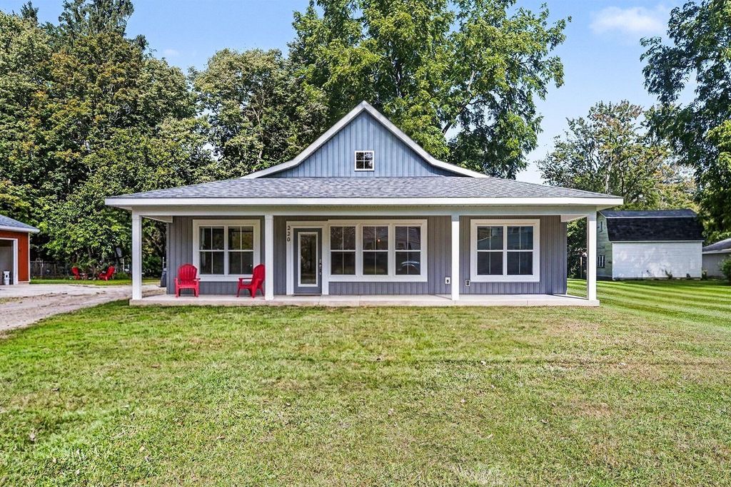 220 James Street, Allegan
