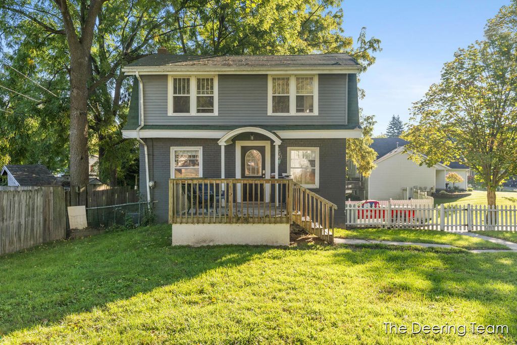 1621 Southampton Drive Se, Grand Rapids
