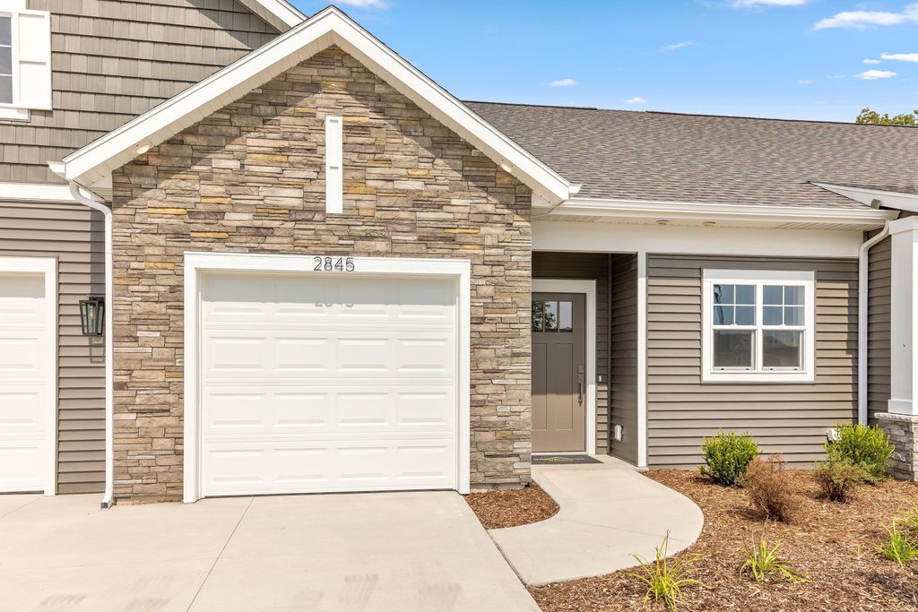 2845 W Cobblestone Court Se Unit: 19, Kentwood