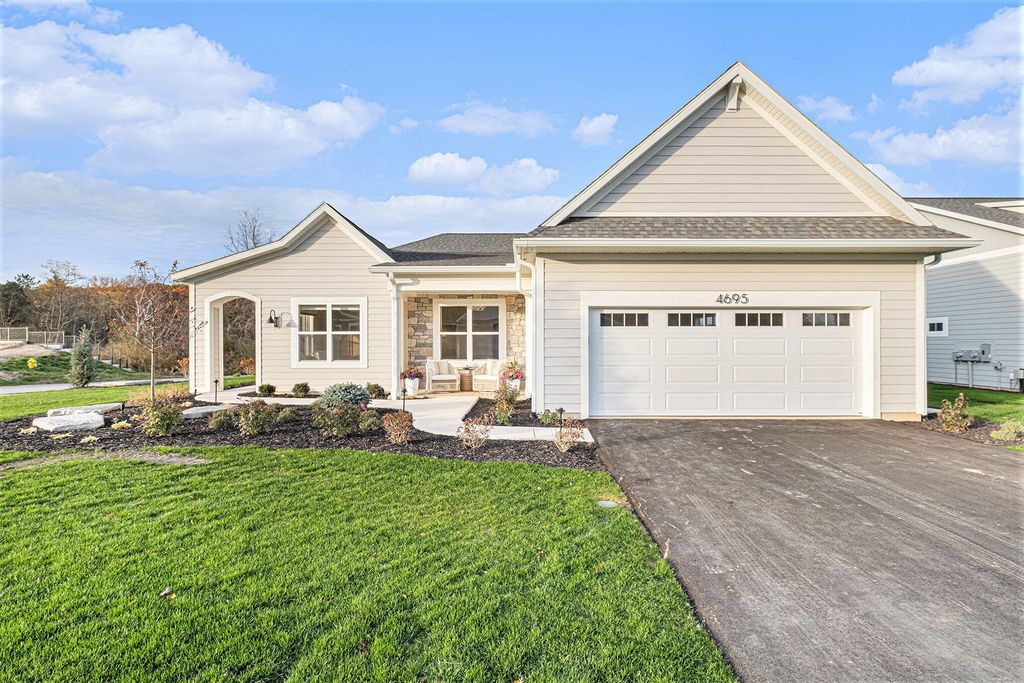 4695 Knapp Bluff Drive Ne, Grand Rapids