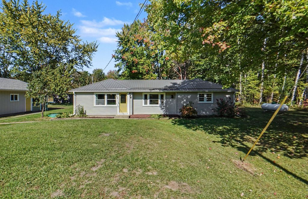 19020 W Pierson Road, Pierson