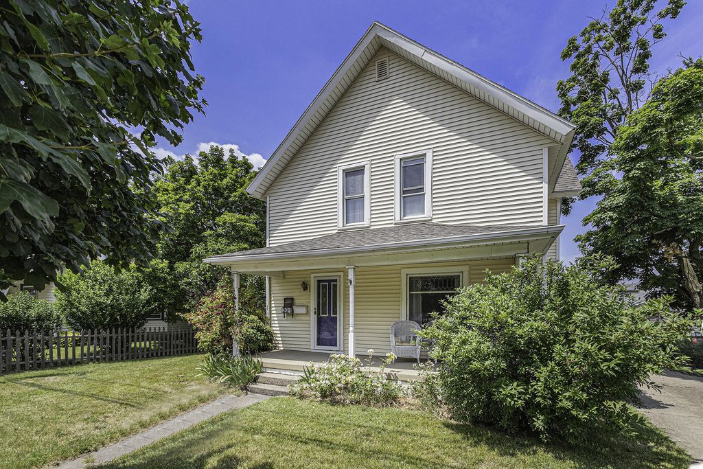22 W Ash Street, Three Oaks