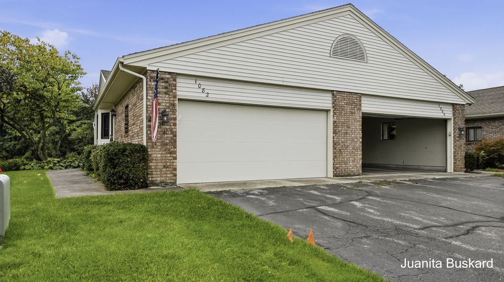 1082 Amberwood W Drive Sw Unit: 130, Byron Center