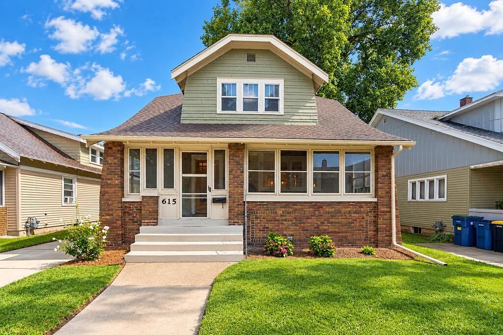 615 Diamond Avenue Ne, Grand Rapids