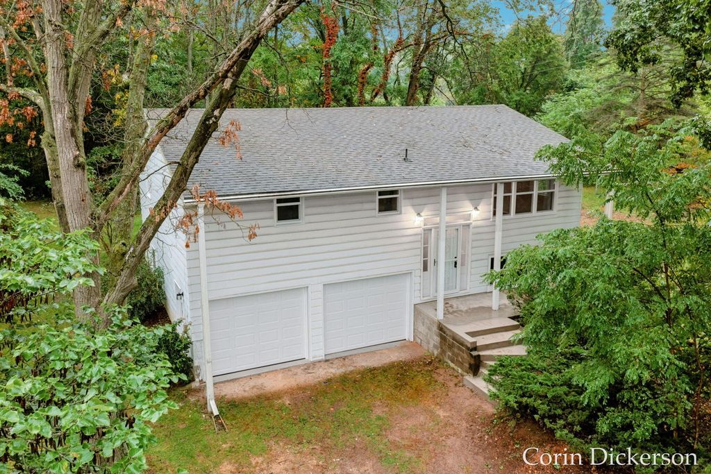 15313 Doster Road, Plainwell