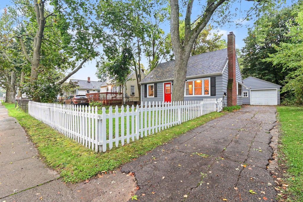 318 E Rouse Street, Lansing