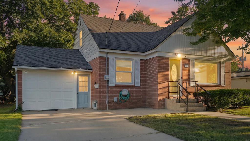 11 W Mckinley Avenue, Zeeland