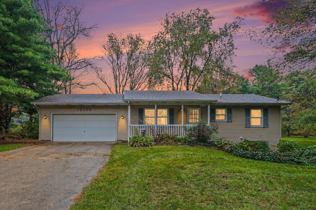 13050 Lincoln Lake Avenue Ne, Gowen
