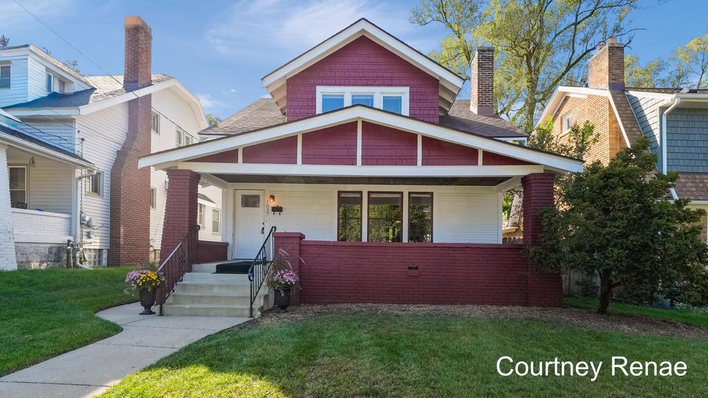 1027 Se Underwood Avenue Se, Grand Rapids