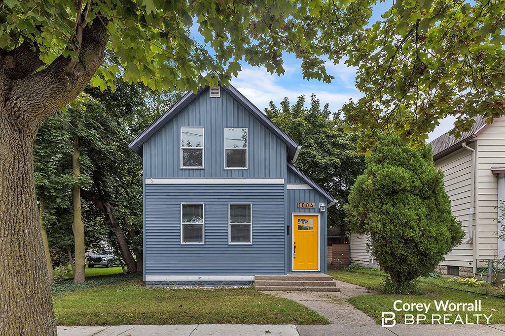 1004 Garfield Avenue Nw, Grand Rapids