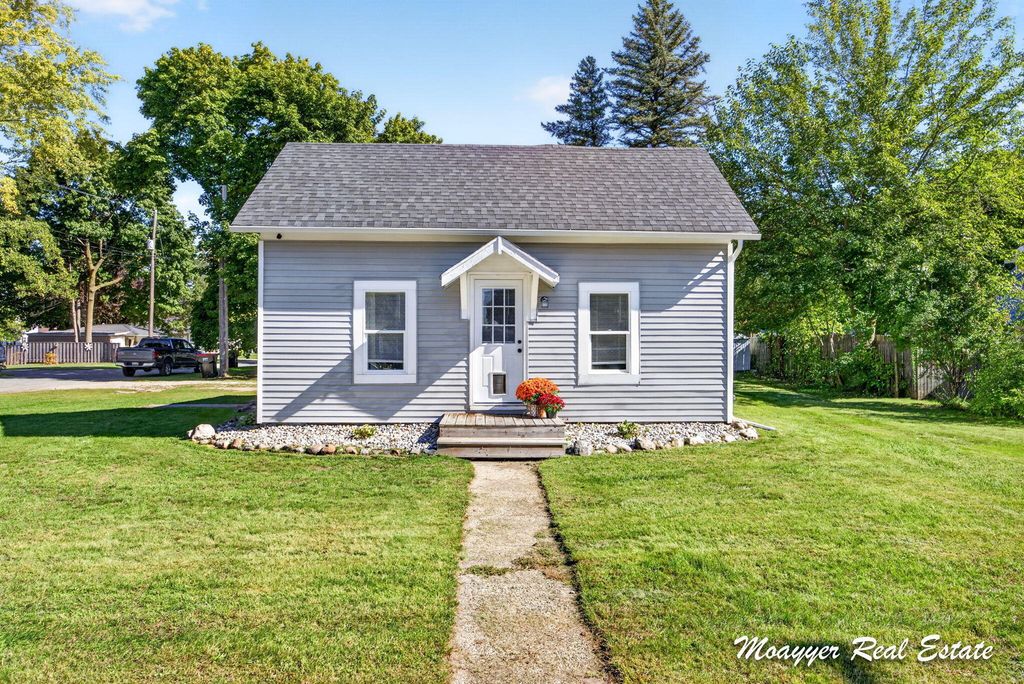 705 Washington Street, Lakeview