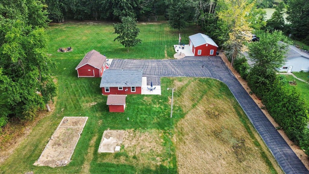 5568 Paw Paw Lake Road, Coloma