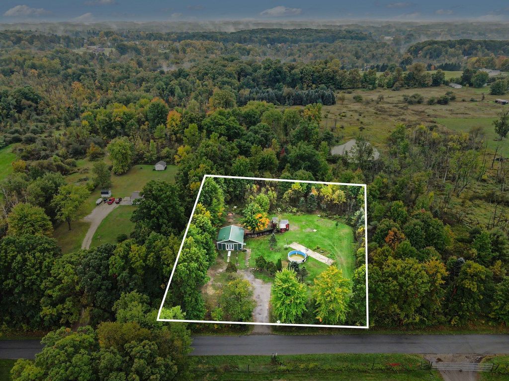 2180 Ne 19 Mile Road Ne, Cedar Springs