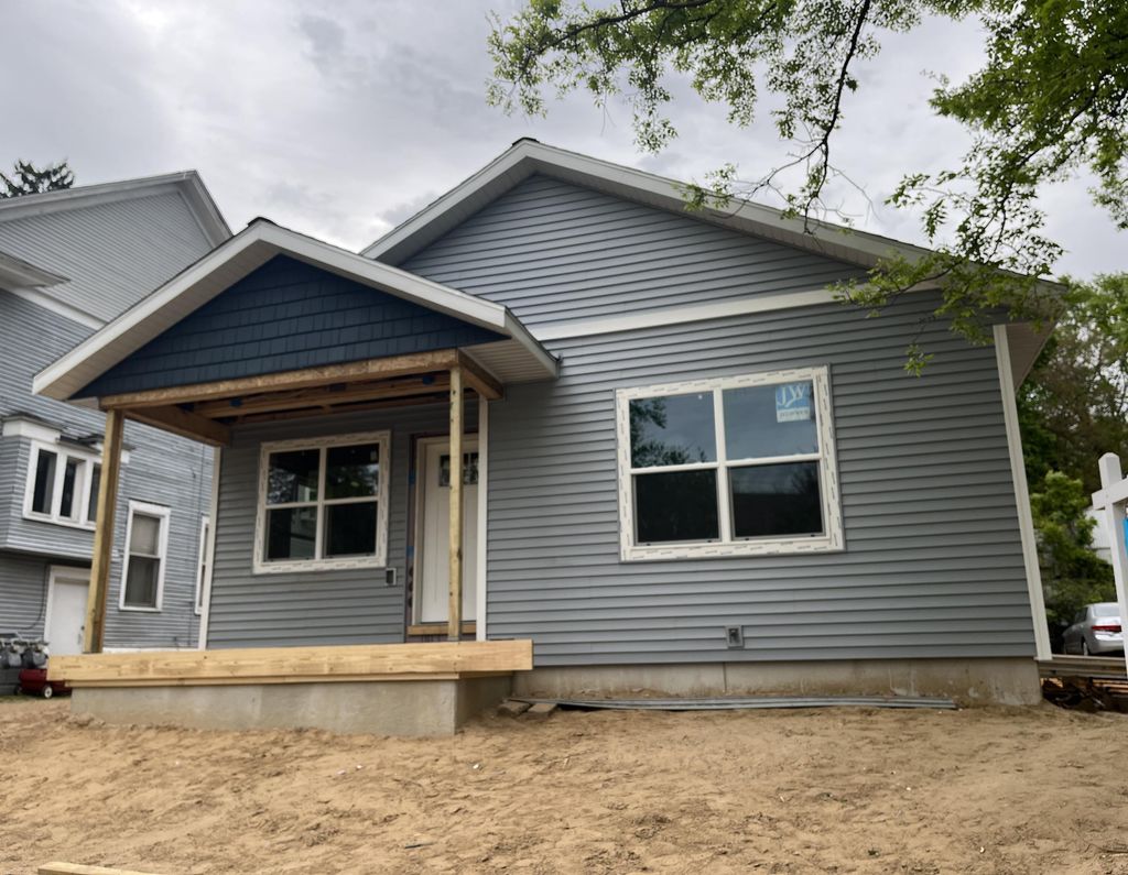 812 Kalamazoo Avenue Se, Grand Rapids