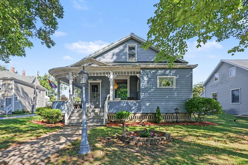 2082 Torrent Street, Muskegon