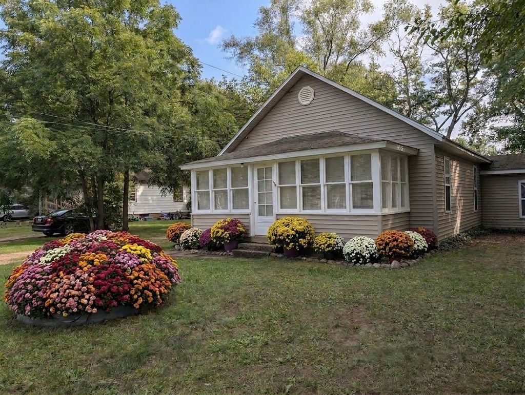 123 Hudson Street, Allegan