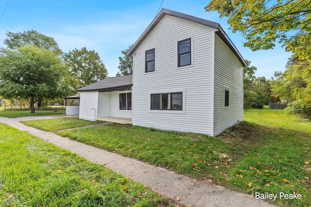 178 W Muskegon Street Ne, Cedar Springs