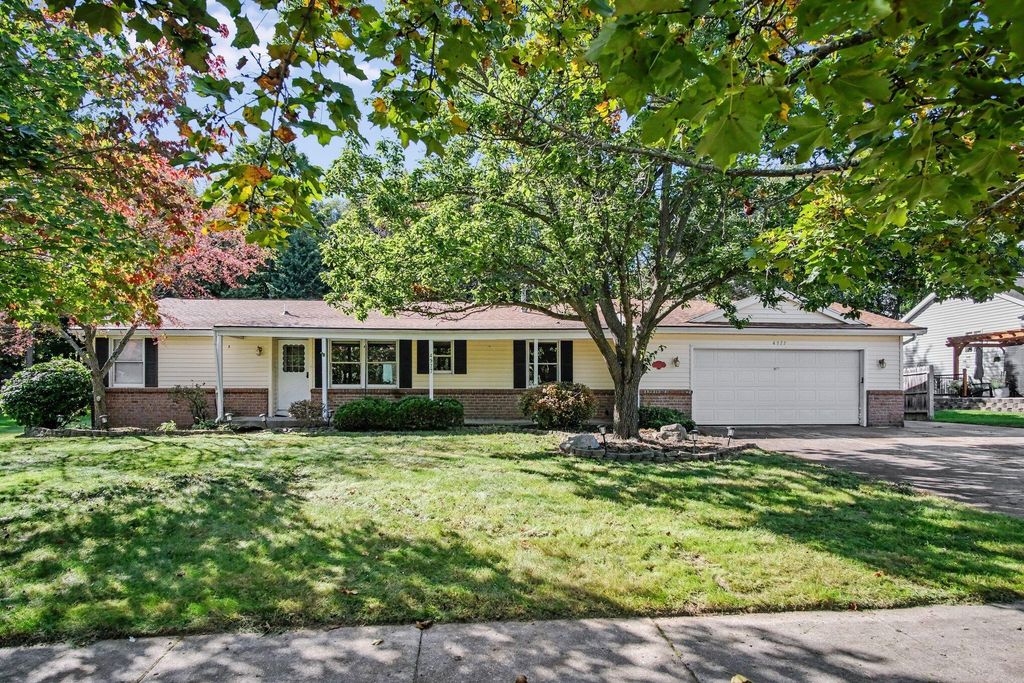 4977 Shinnecock Hills Drive Nw, Comstock Park