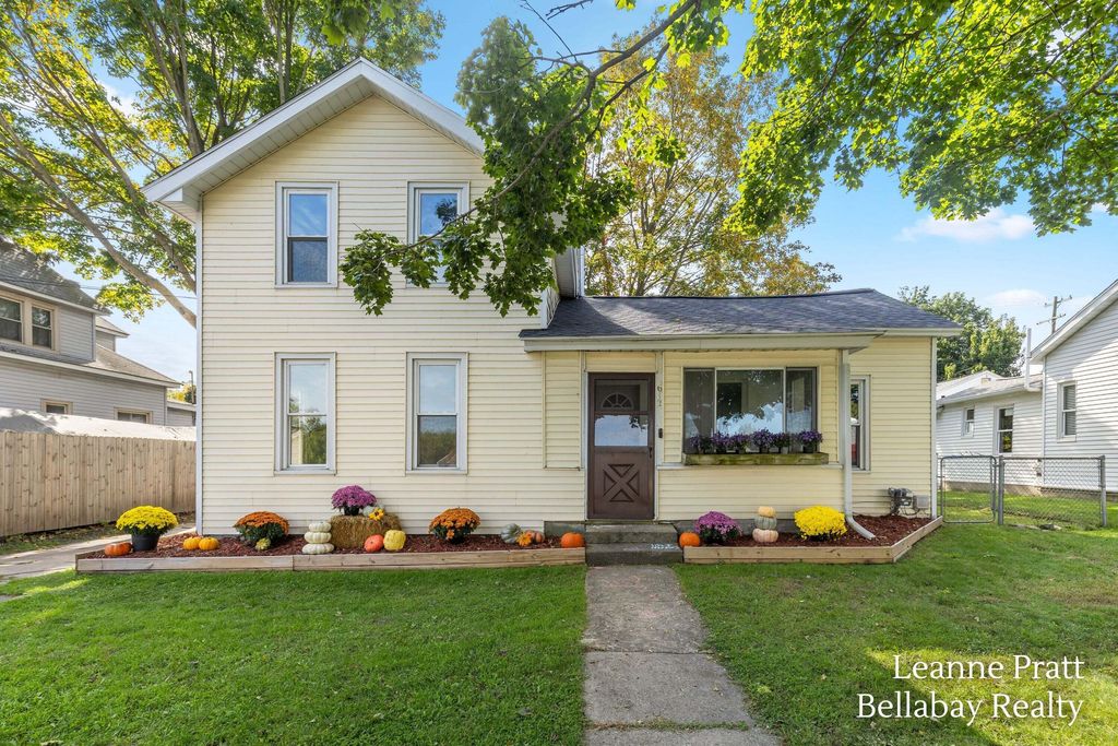 612 E Green Street, Hastings