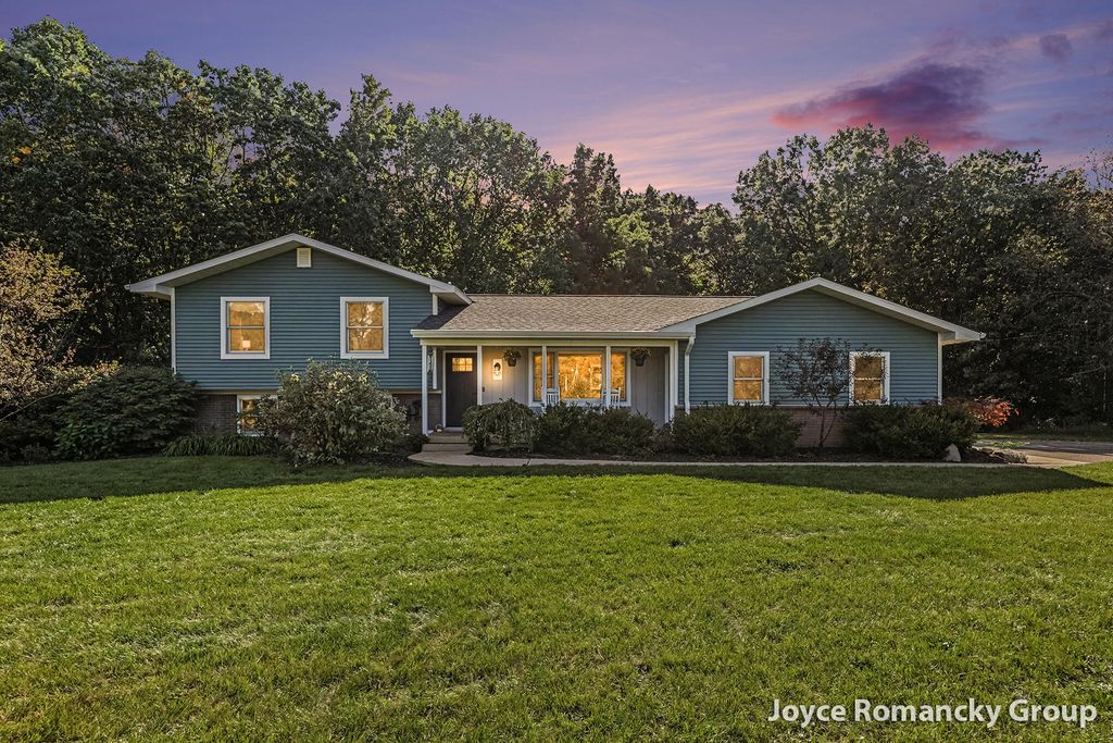 4750 Skyhawk Drive Ne, Rockford