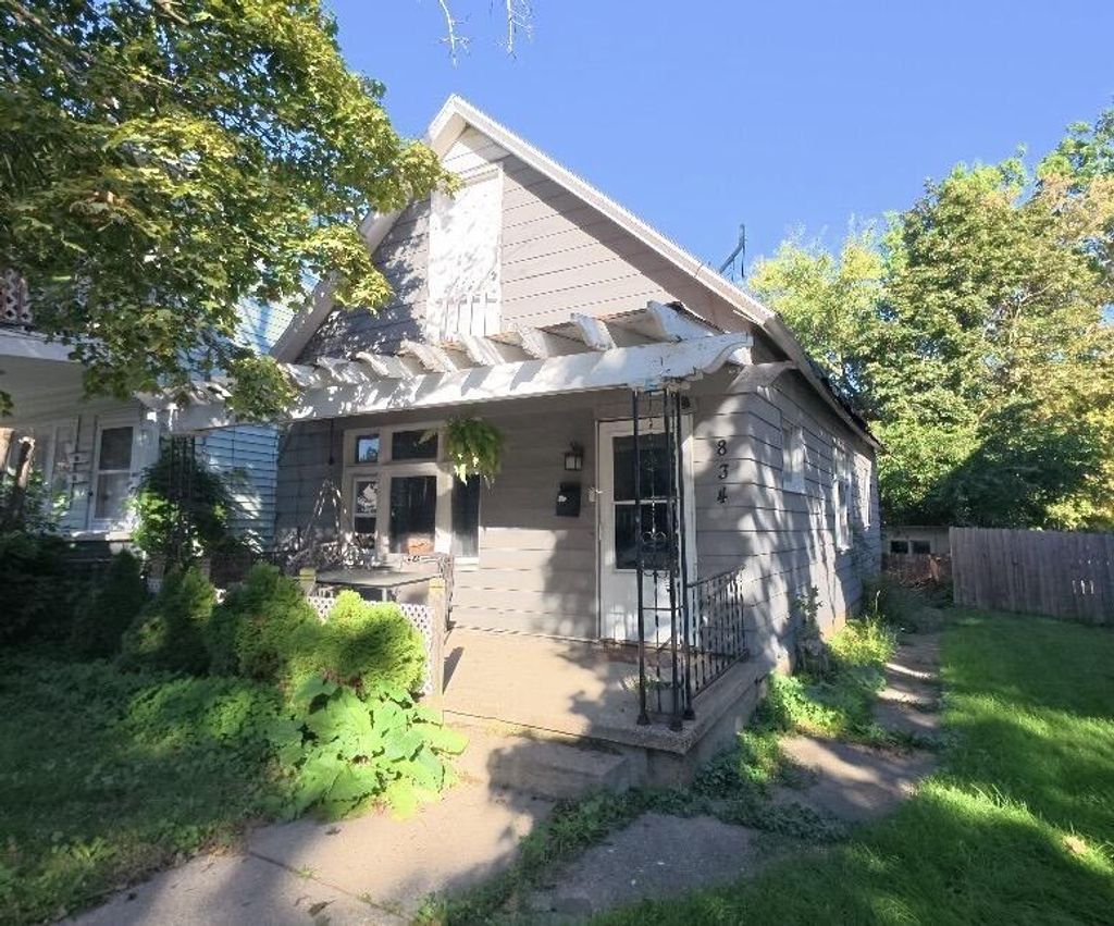 834 Alpine Avenue Nw, Grand Rapids