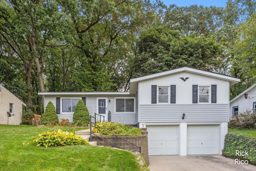 4890 Burgis Avenue Se, Kentwood