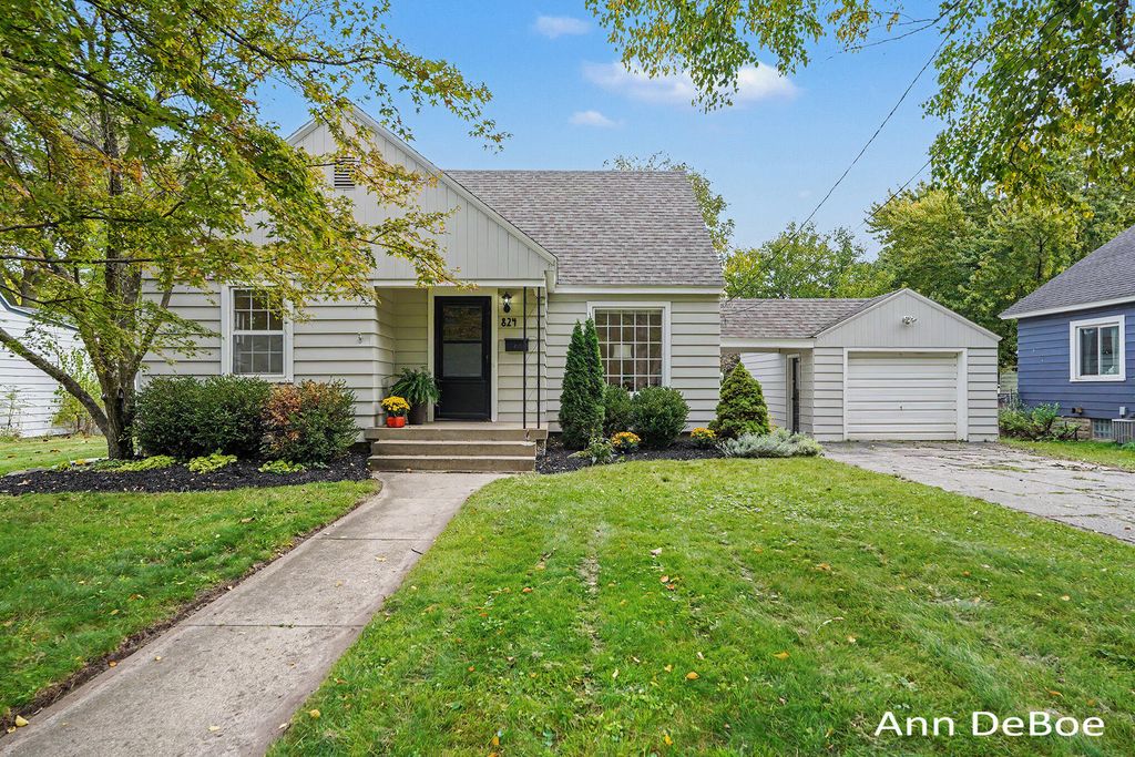 824 Union Avenue Ne, Grand Rapids