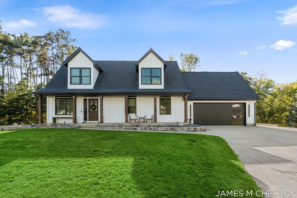 1250 Scott Creek Drive Ne, Belmont