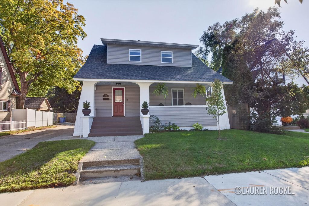 1242 Fisk Road Se, Grand Rapids