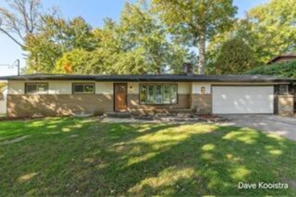 1575 Mullins Avenue Nw, Grand Rapids