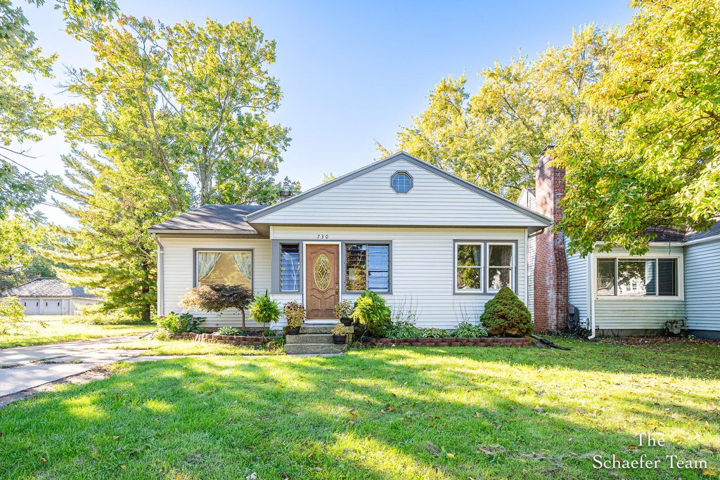 730 4 Mile Road Ne, Grand Rapids